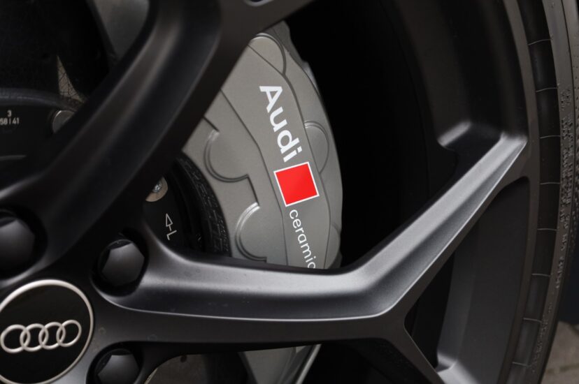 Audi RSQ8 Performance