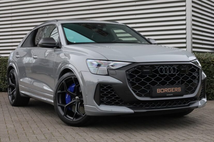 Audi RSQ8 Performance