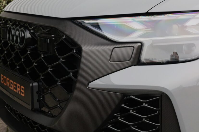 Audi RSQ8 Performance