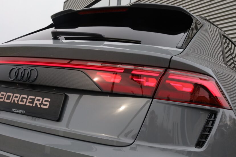 Audi RSQ8 Performance