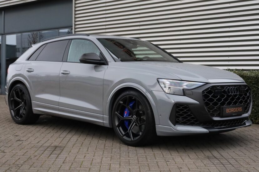 Audi RSQ8 Performance