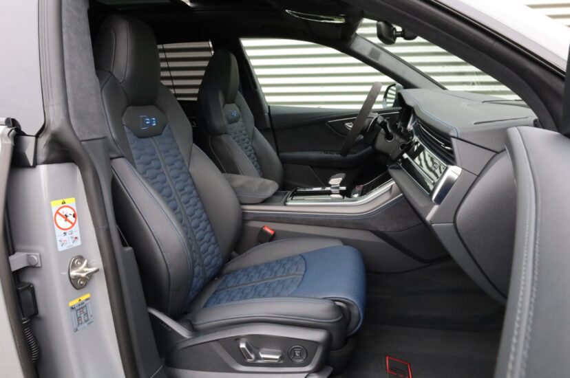 Audi RSQ8 Performance