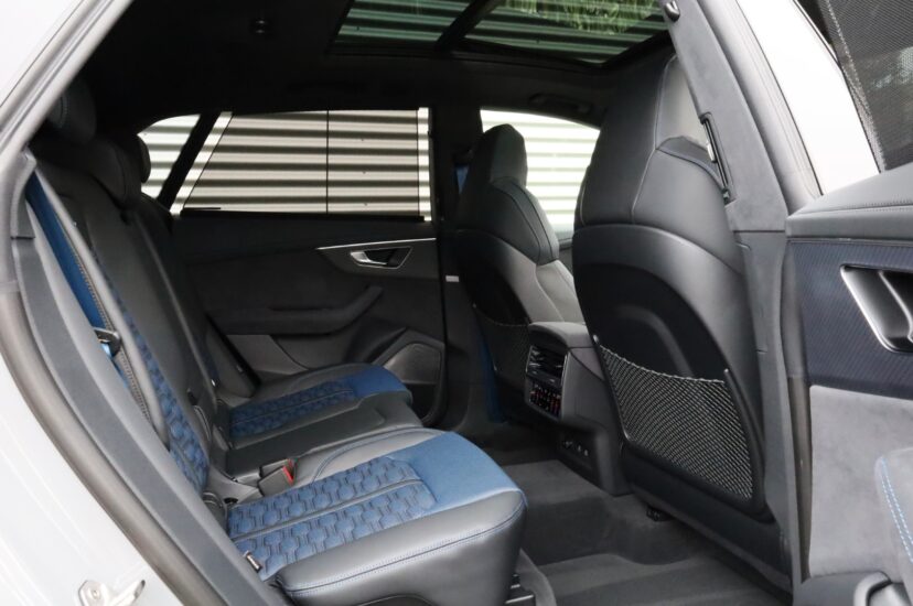 Audi RSQ8 Performance