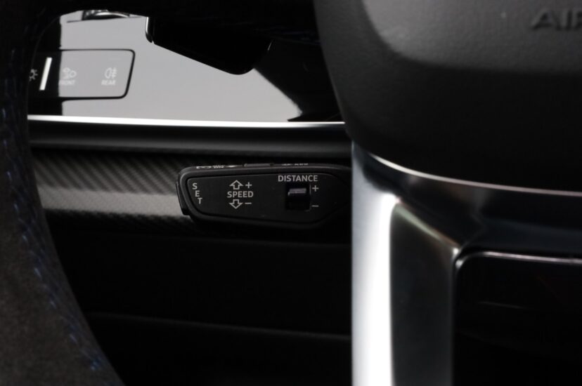 Audi RSQ8 Performance