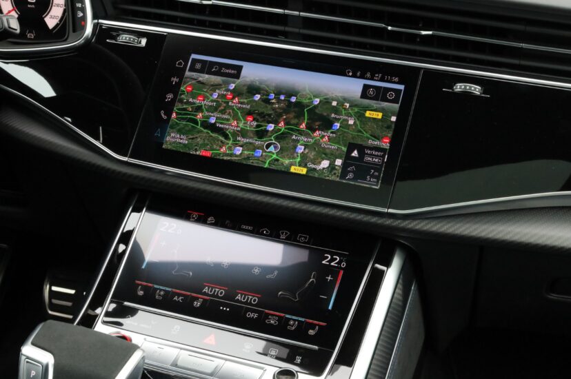 Audi RSQ8 Performance