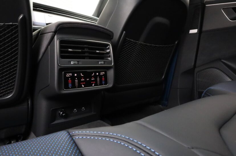 Audi RSQ8 Performance