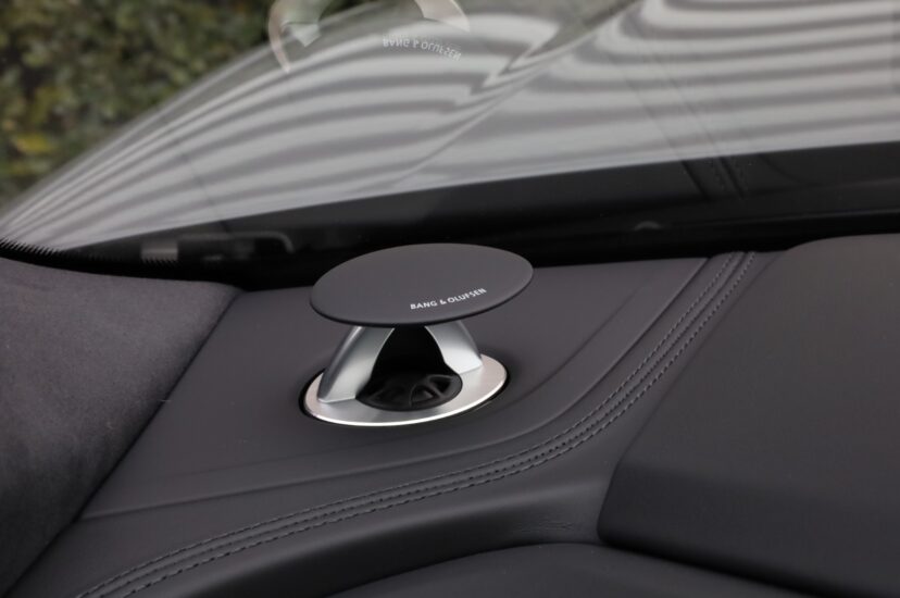 Audi RSQ8 Performance