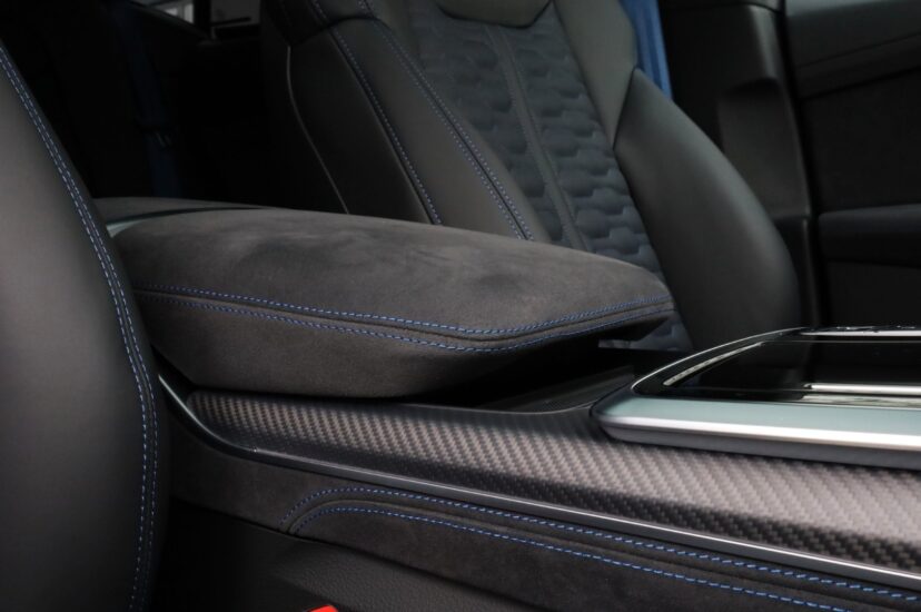 Audi RSQ8 Performance