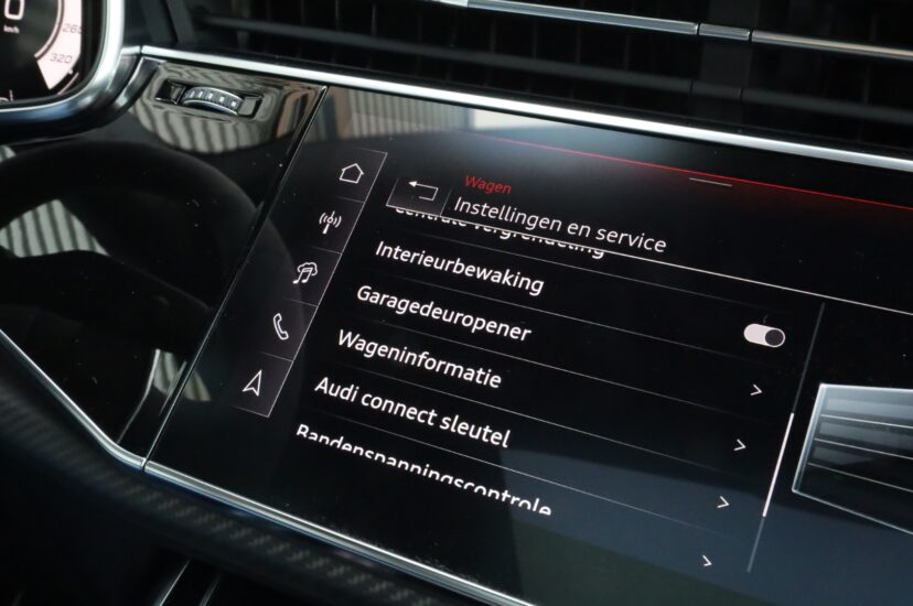 Audi RSQ8 Performance