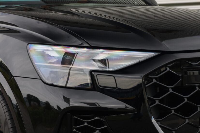 Audi RSQ8 Performance