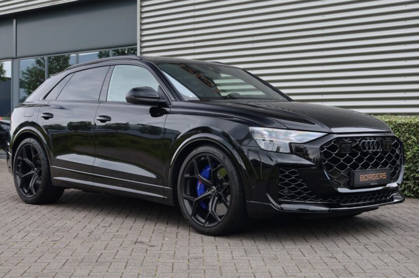 Audi RSQ8 Performance
