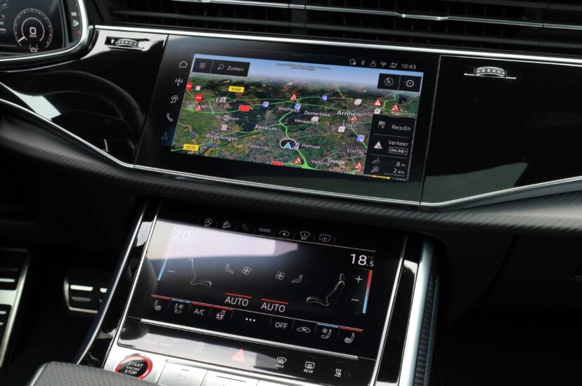 Audi RSQ8 Performance