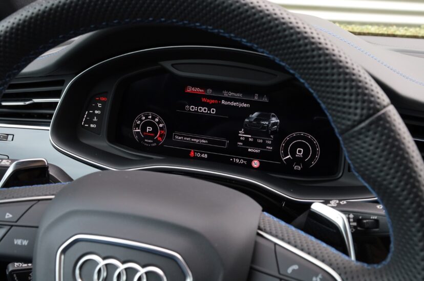 Audi RSQ8 Performance