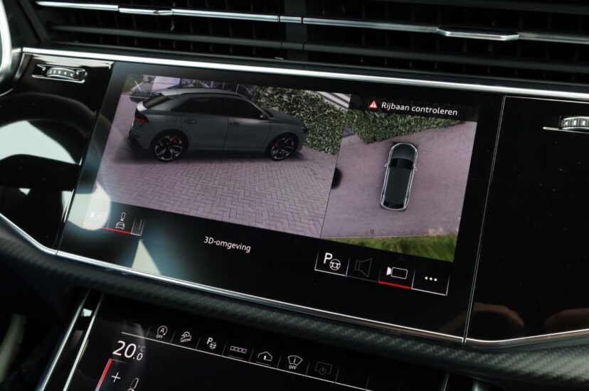 Audi RSQ8 Performance