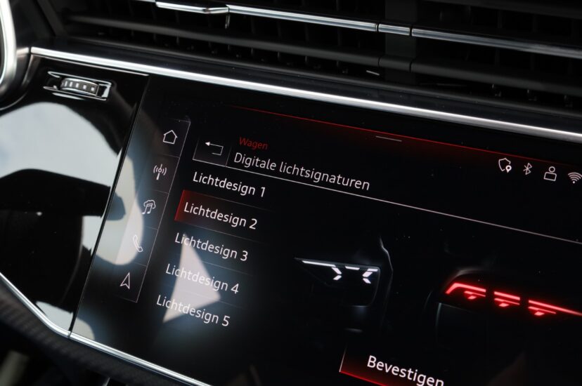 Audi RSQ8 Performance