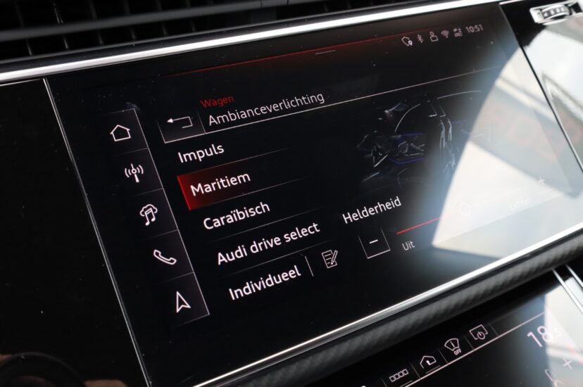 Audi RSQ8 Performance
